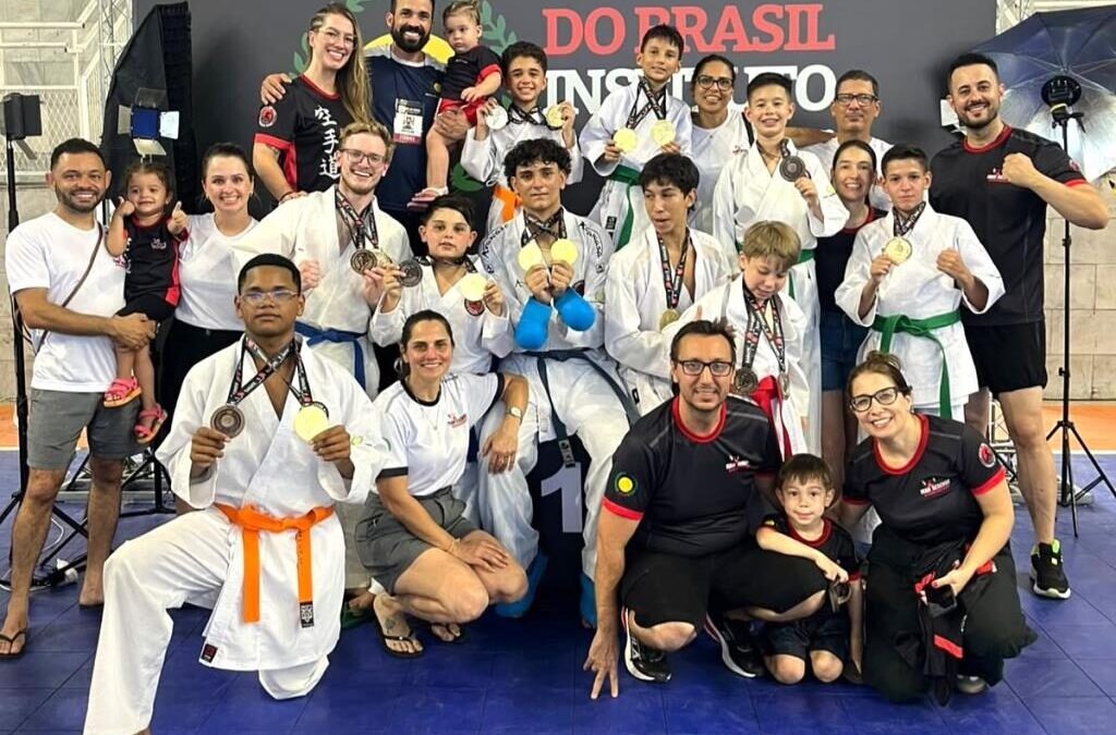 Karatecas de Jales conquistam 21 medalhas no Campeonato Brasileiro de Karatê JKS, no Rio de Janeiro